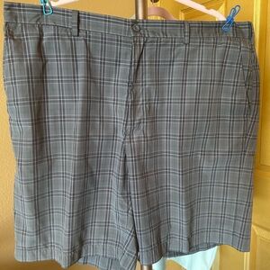 Ben Hogan Men's Plaid Casual Shorts - Gray